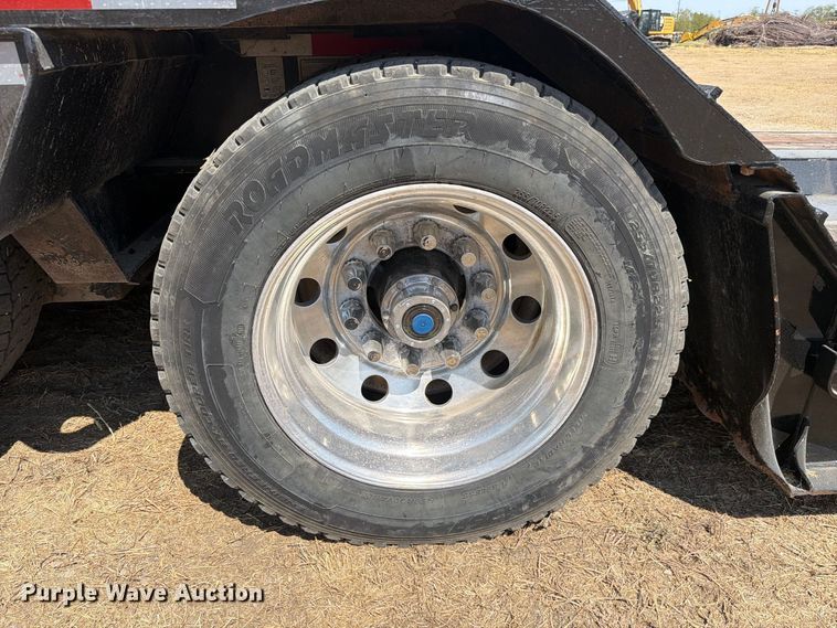 image for item FN3659 2005 Trail King TK110HDG lowboy equipment trailer