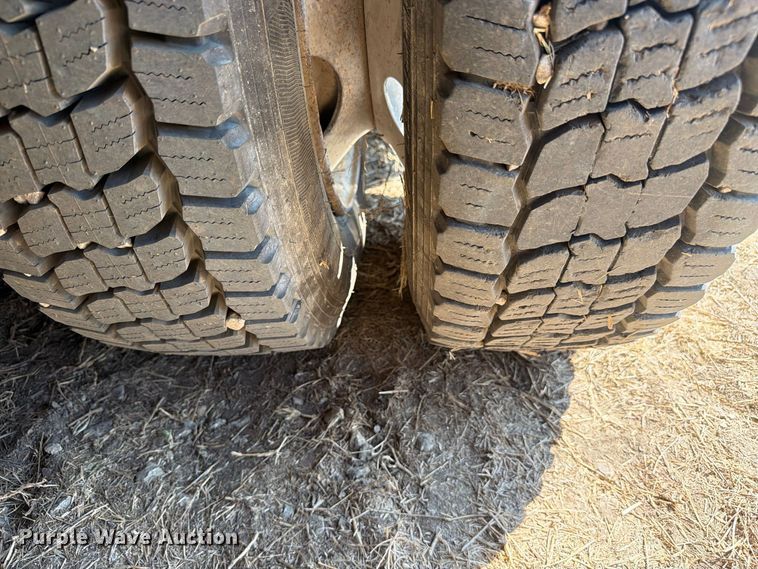 image for item FN3659 2005 Trail King TK110HDG lowboy equipment trailer