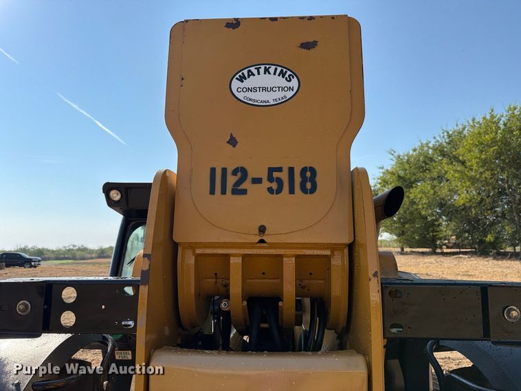 2016 Caterpillar TL1055D