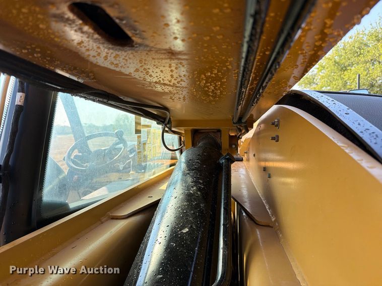 2016 Caterpillar TL1055D