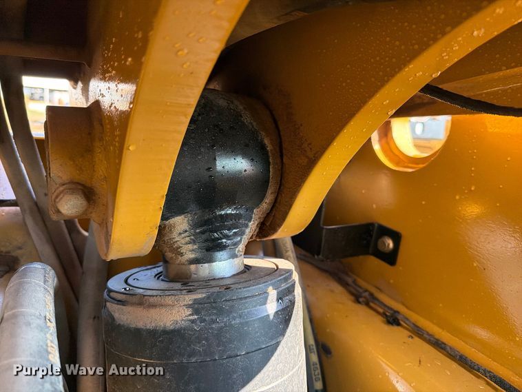 2016 Caterpillar TL1055D