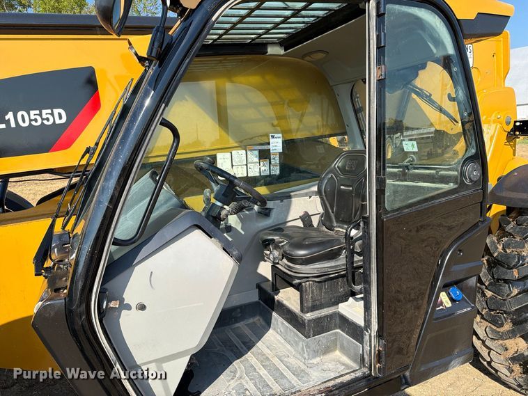2016 Caterpillar TL1055D