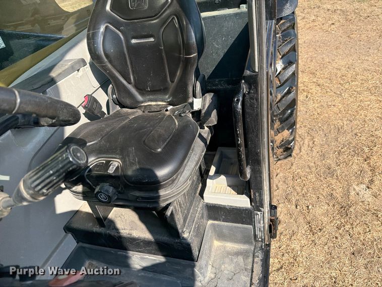 2016 Caterpillar TL1055D