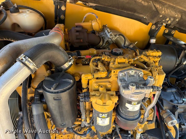 2016 Caterpillar TL1055D