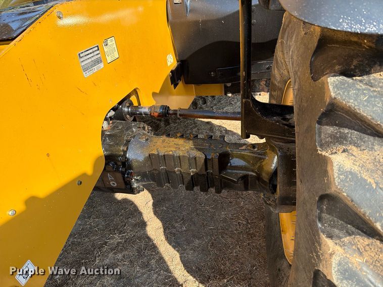 2016 Caterpillar TL1055D