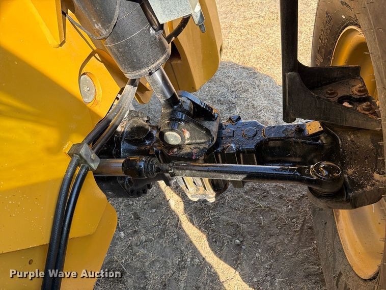 2016 Caterpillar TL1055D