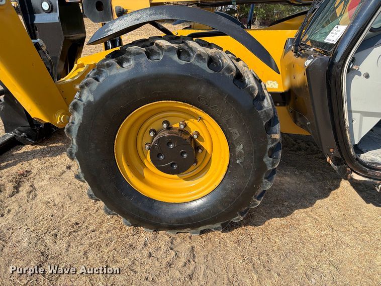 2016 Caterpillar TL1055D