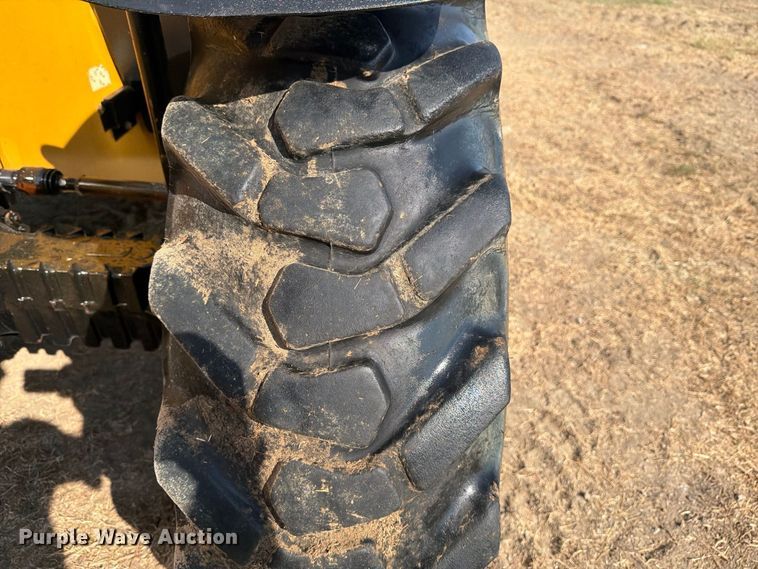 2016 Caterpillar TL1055D