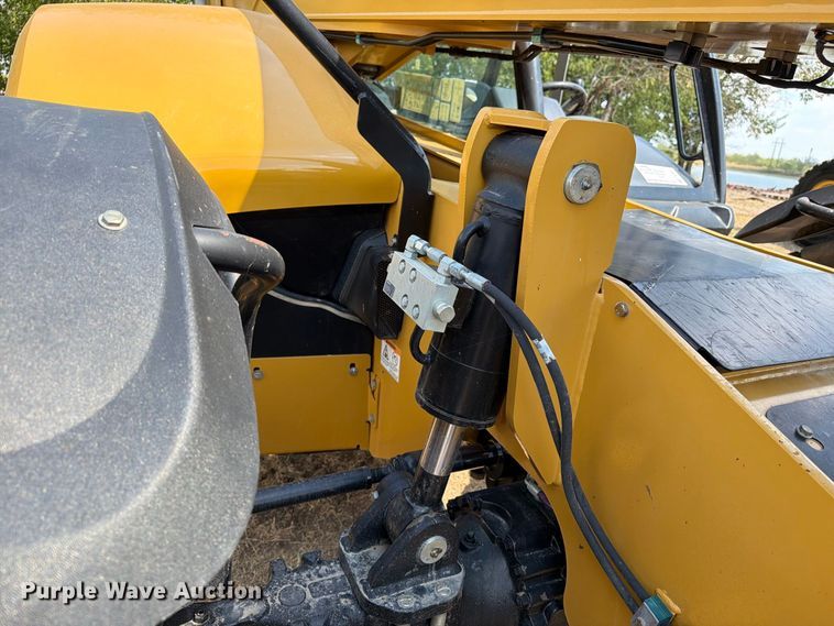 2018 Caterpillar TL1255D