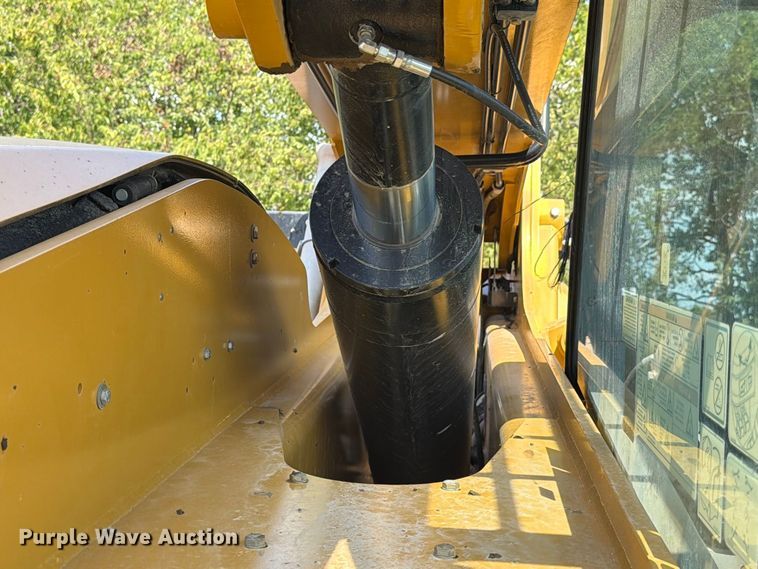 2018 Caterpillar TL1255D