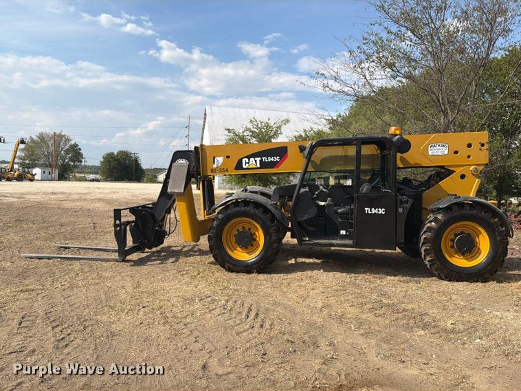 2012 Caterpillar TL943C