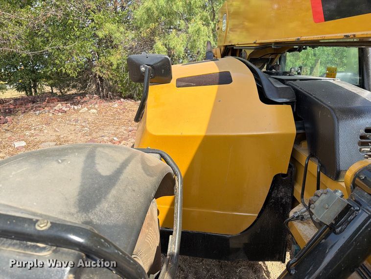 2012 Caterpillar TL943C