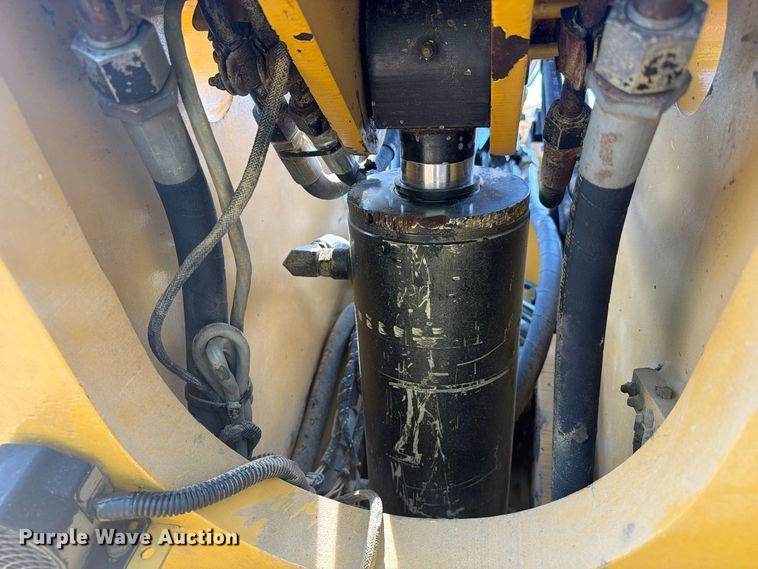 2012 Caterpillar TL943C