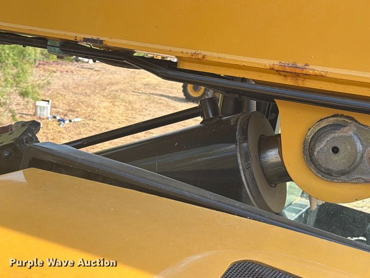 2012 Caterpillar TL943C