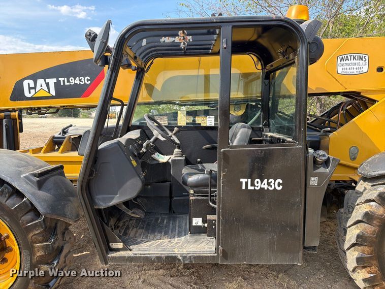 2012 Caterpillar TL943C