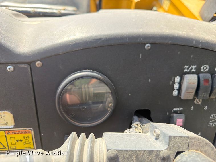 2012 Caterpillar TL943C