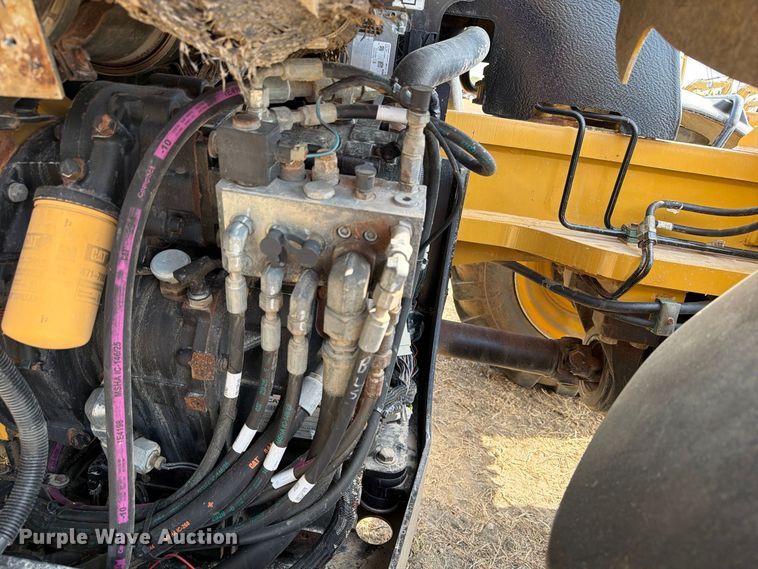 2012 Caterpillar TL943C