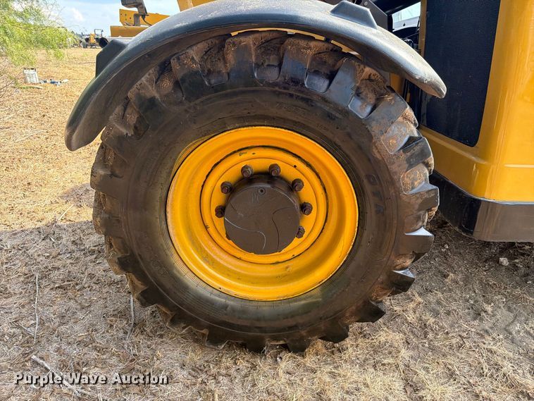2012 Caterpillar TL943C