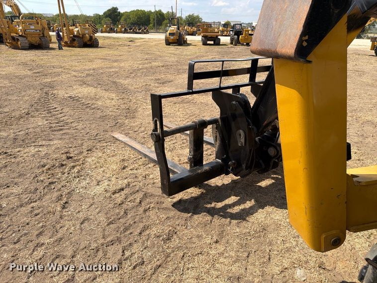 2014 Caterpillar TL943C