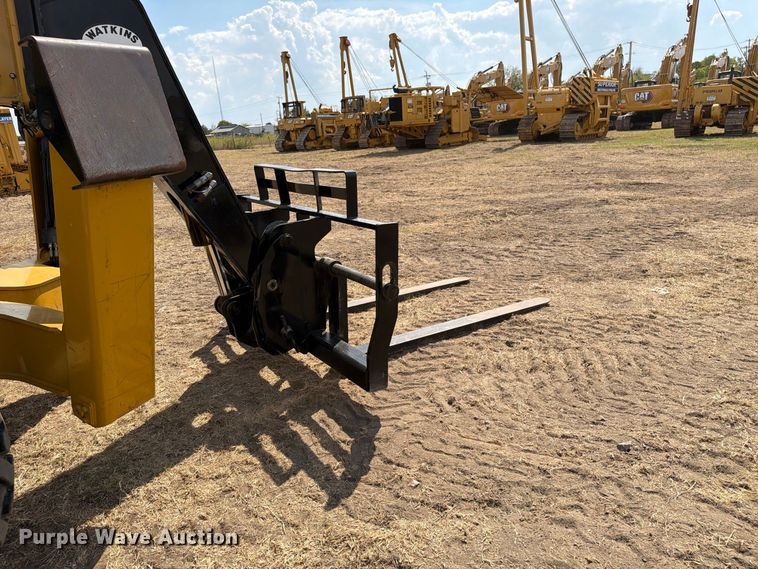 2014 Caterpillar TL943C