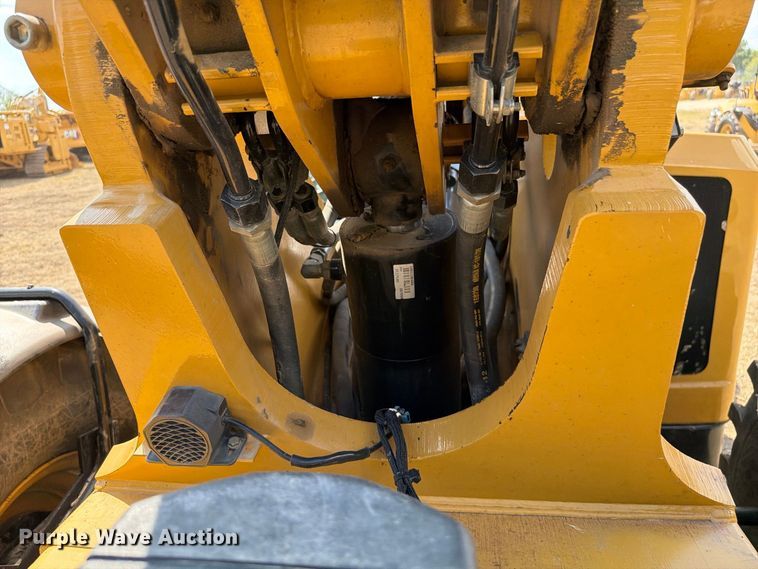 2014 Caterpillar TL943C
