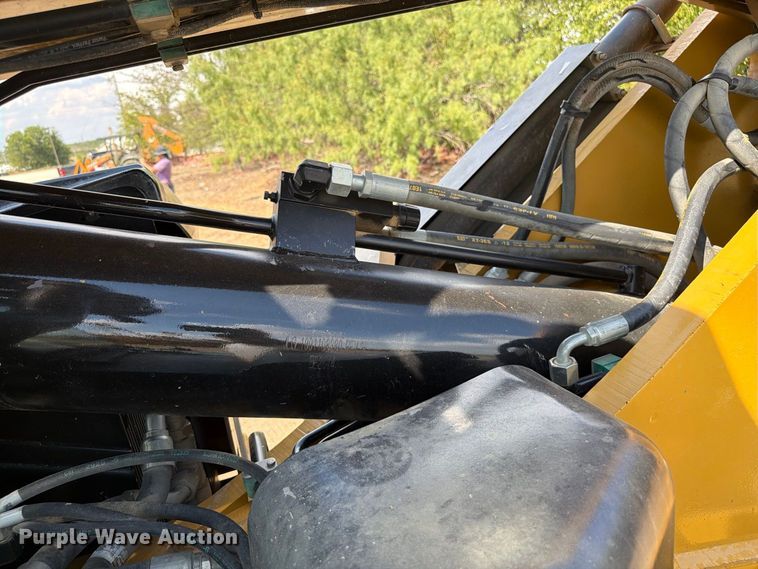 2014 Caterpillar TL943C
