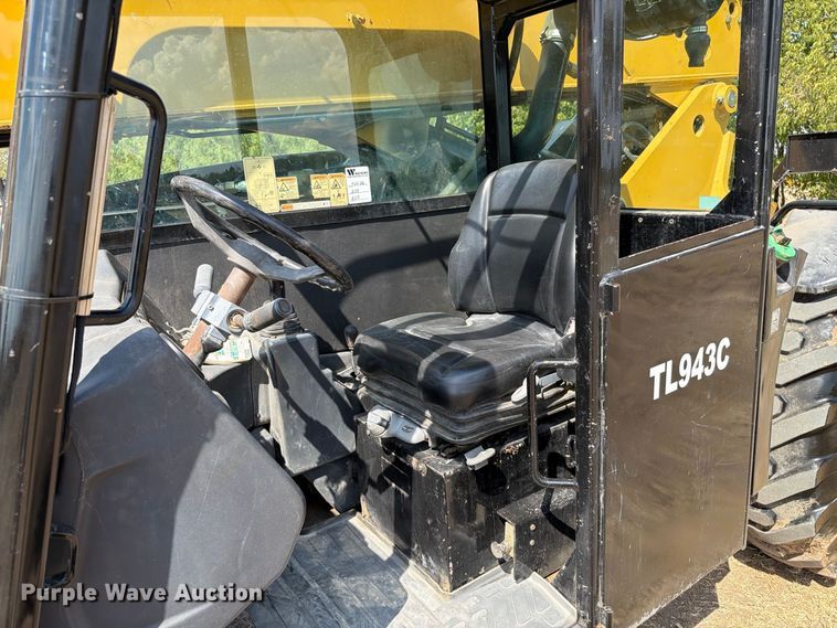 2014 Caterpillar TL943C