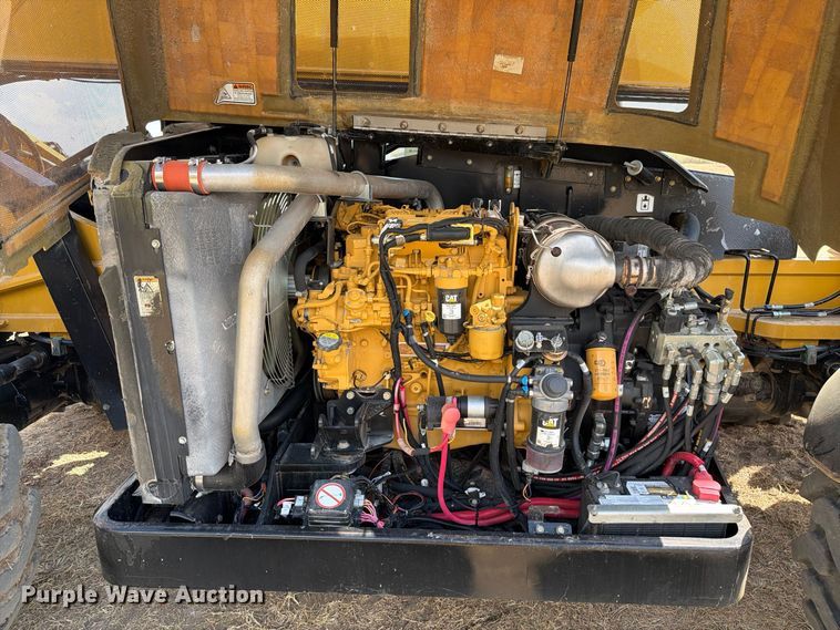 2014 Caterpillar TL943C