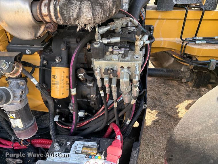 2014 Caterpillar TL943C
