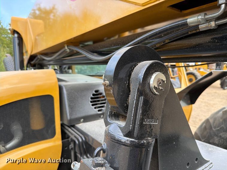 2008 Caterpillar TL1055