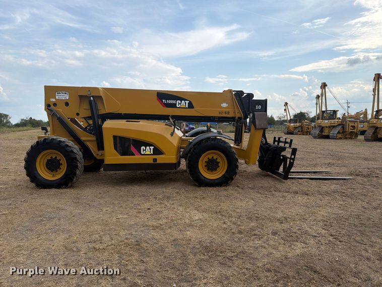 image for item FN3673 2013 Caterpillar TL1055C telehandler