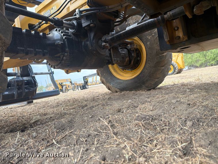 image for item FN3673 2013 Caterpillar TL1055C telehandler