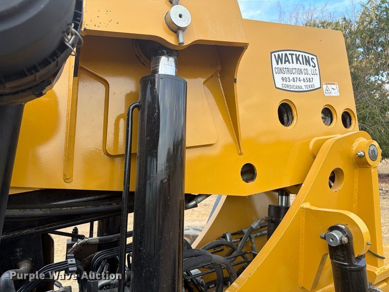 image for item FN3673 2013 Caterpillar TL1055C telehandler