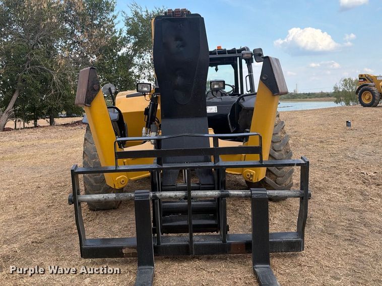 image for item FN3673 2013 Caterpillar TL1055C telehandler