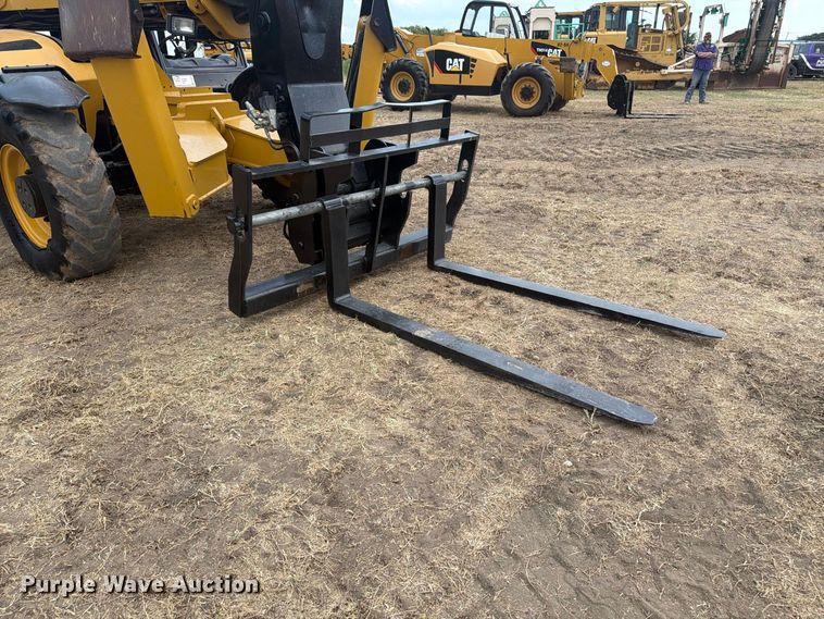 image for item FN3673 2013 Caterpillar TL1055C telehandler