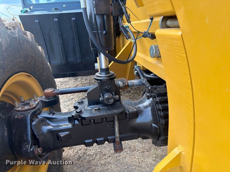 image for item FN3673 2013 Caterpillar TL1055C telehandler