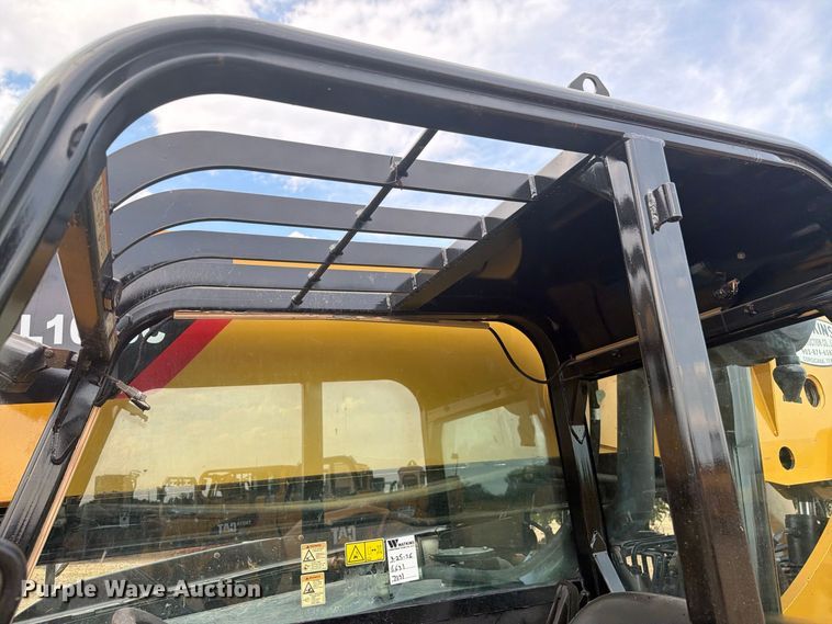 image for item FN3673 2013 Caterpillar TL1055C telehandler