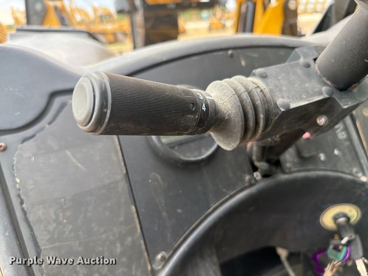 image for item FN3673 2013 Caterpillar TL1055C telehandler