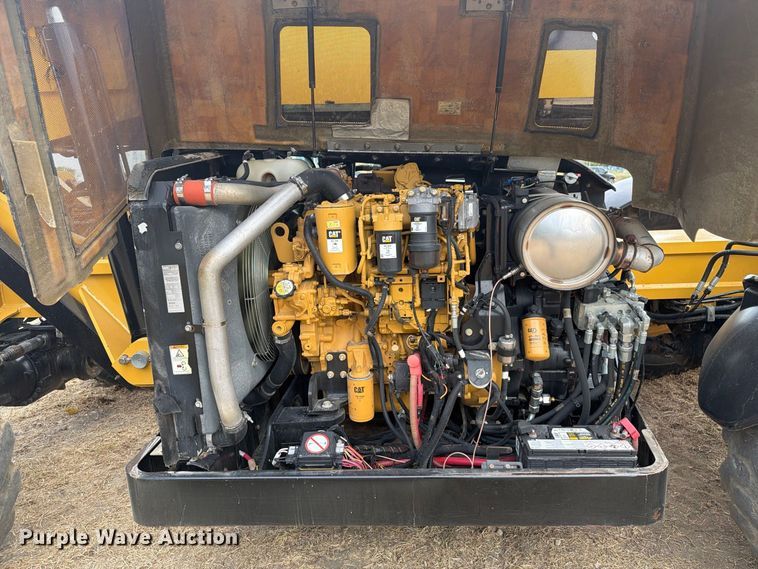 image for item FN3673 2013 Caterpillar TL1055C telehandler