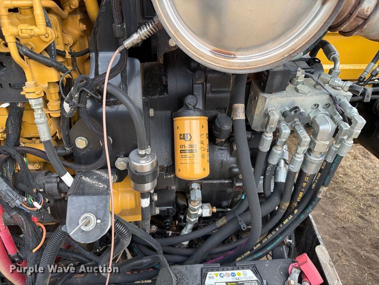 image for item FN3673 2013 Caterpillar TL1055C telehandler