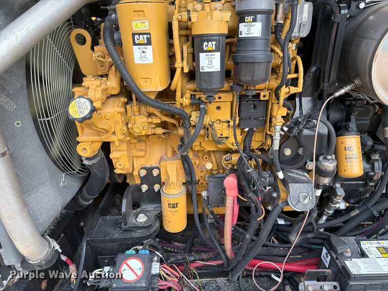 image for item FN3673 2013 Caterpillar TL1055C telehandler