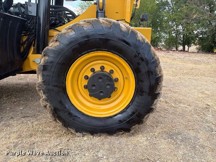 image for item FN3673 2013 Caterpillar TL1055C telehandler