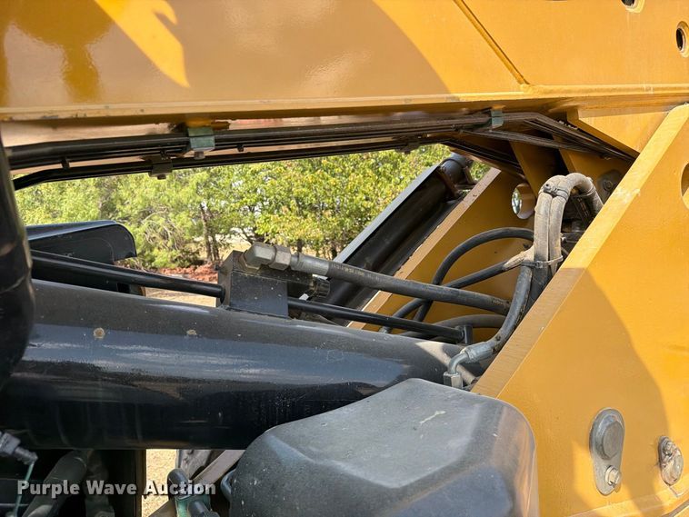 2012 Caterpillar TL943C