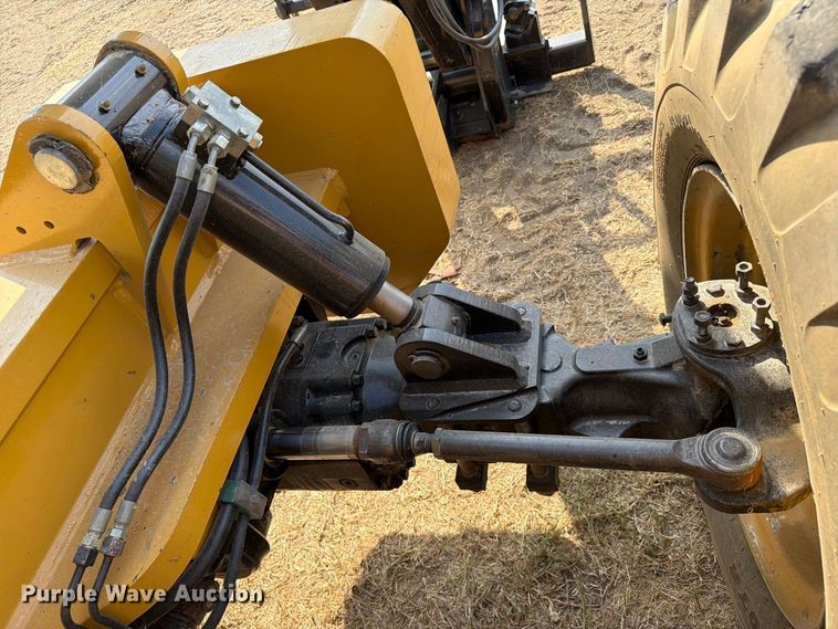 2012 Caterpillar TL943C
