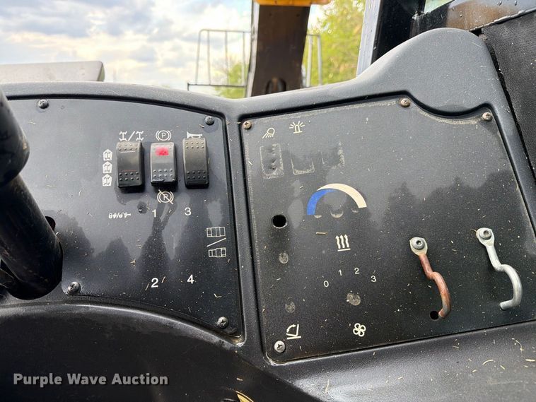 2012 Caterpillar TL943C