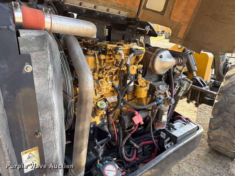 2012 Caterpillar TL943C