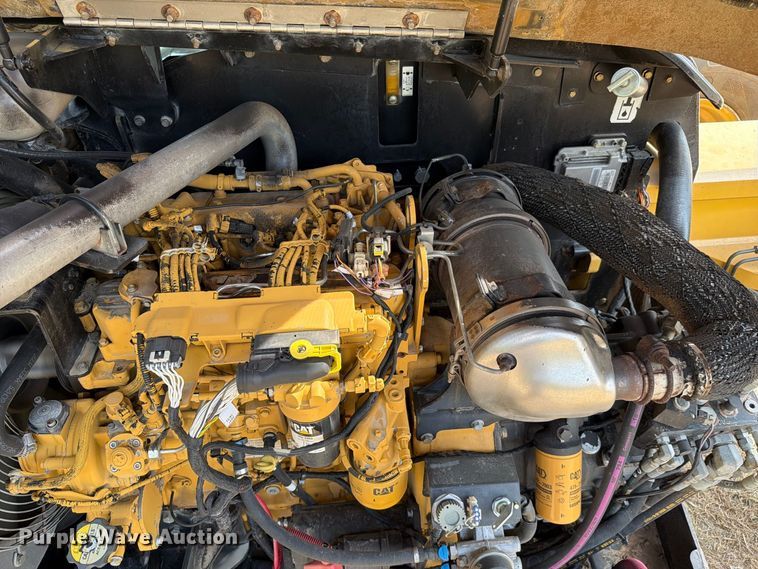 2012 Caterpillar TL943C