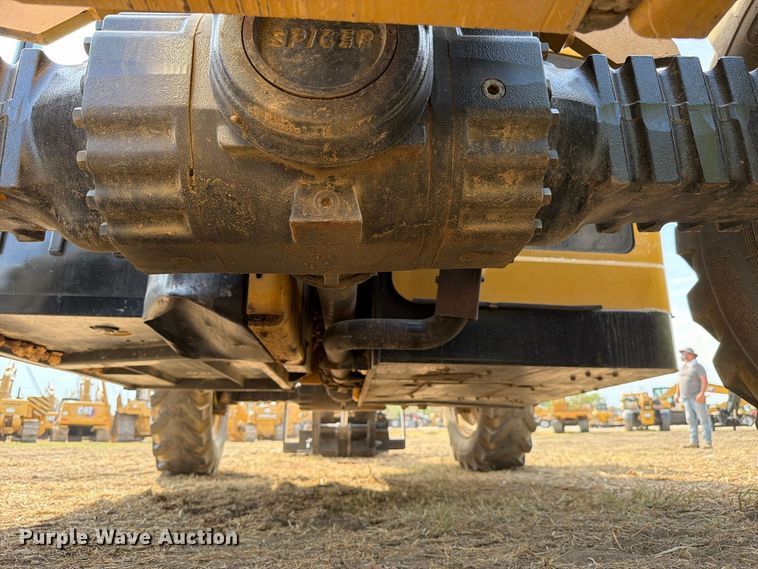 2012 Caterpillar TL943C