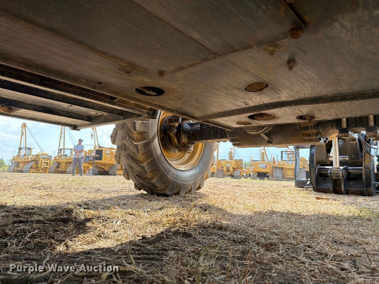 2012 Caterpillar TL943C