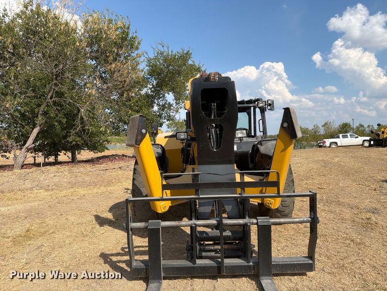 2015 Caterpillar TL1055C